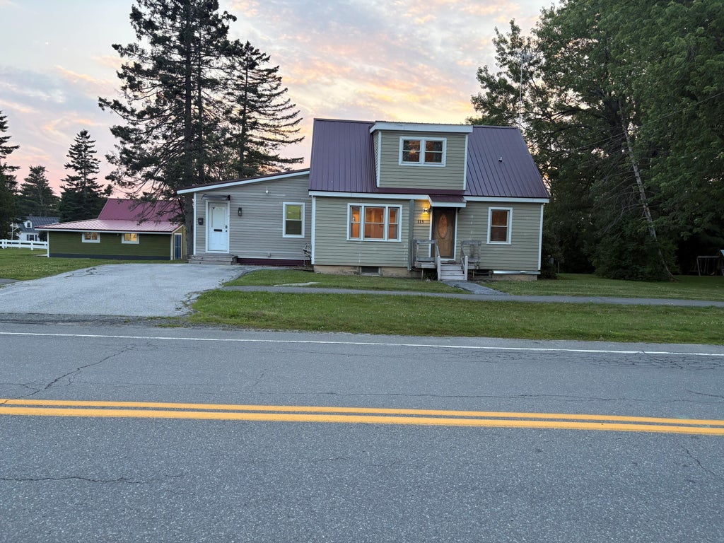 Photo of 115 Parkway N, Brewer, ME 04412 (MLS # 1669594)