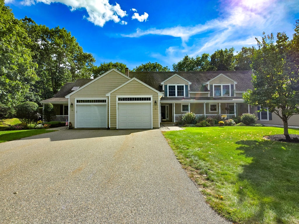Photo of 14 Nottingham Court #39, Kennebunk, ME 04043 (MLS # 1681615)