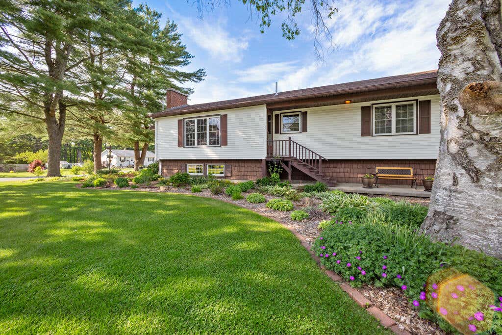 Photo of 33 Andrea Avenue, Benton, ME 04901 (MLS # 1667217)