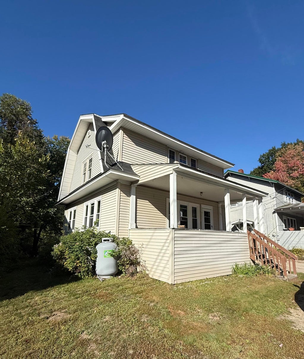 Photo of 46 Nichol Street, Paris, ME 04281 (MLS # 1682034)