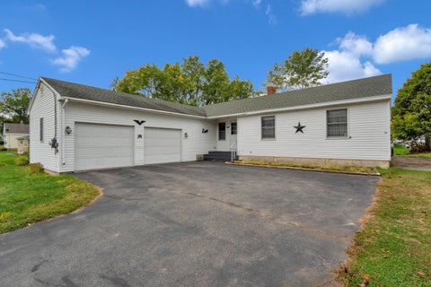 Photo of 200 Central Avenue, Lewiston, ME 04240 (MLS # 1683432)