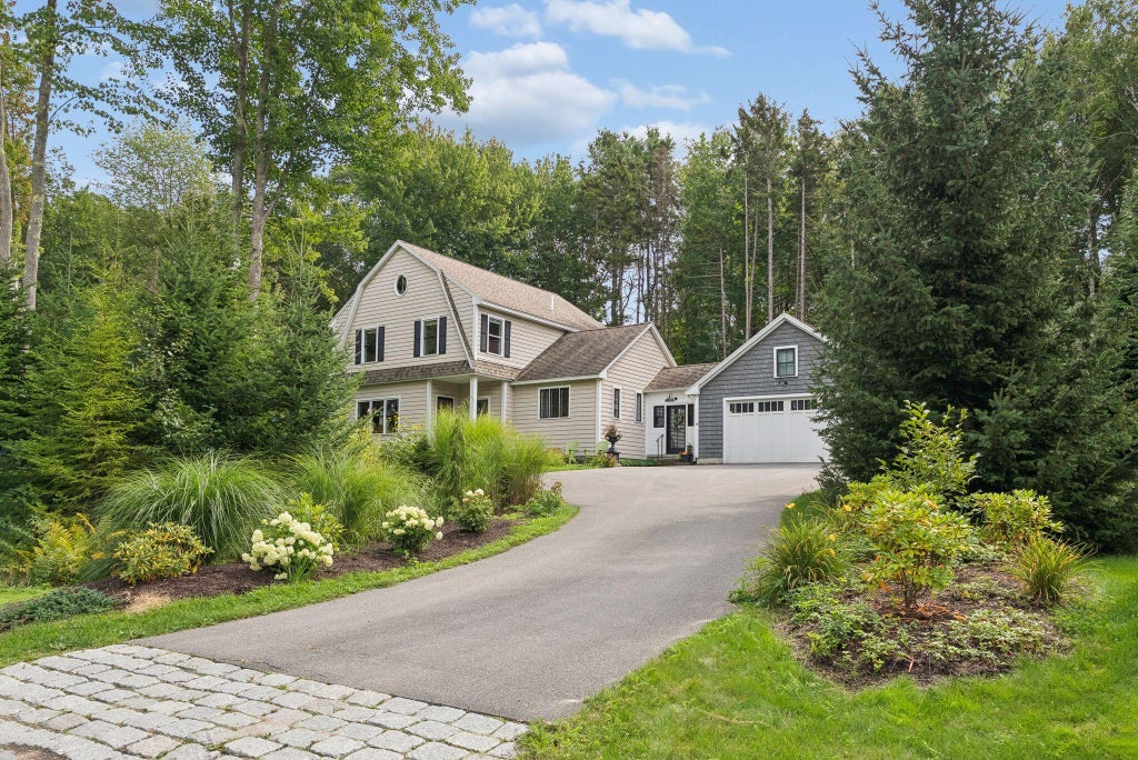 Photo of 16 Forest Hill Lane, Kennebunk, ME 04043 (MLS # 1681698)
