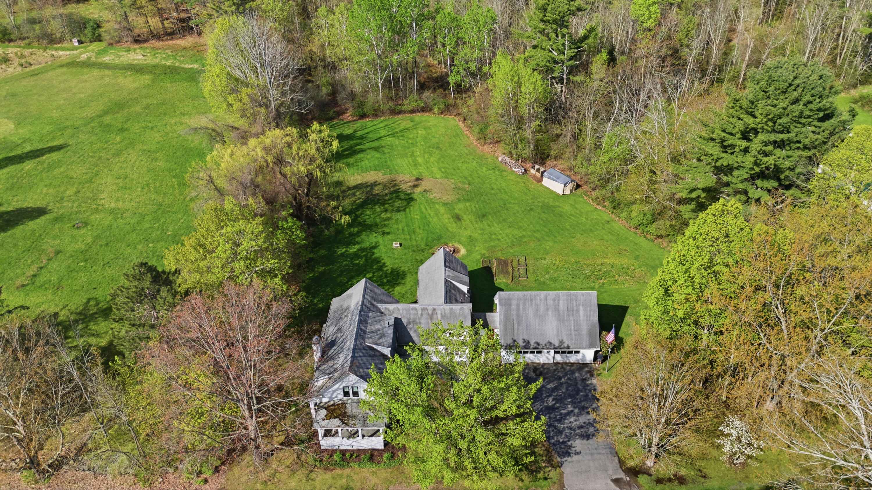 560 W Auburn Road