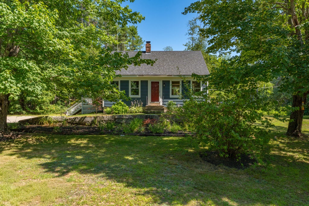 Photo of 185 Yarmouth Road, Gray, ME 04039 (MLS # 1673819)