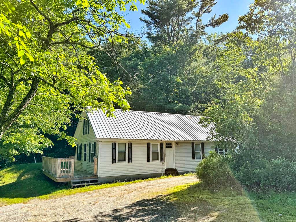 Photo of 2501 Auburn Road, Turner, ME 04282 (MLS # 1666109)