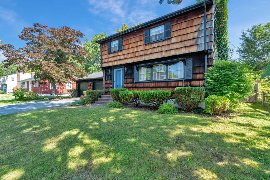 Photo of 37 Longwood Drive, Portland, ME 04102 (MLS # 1677789)