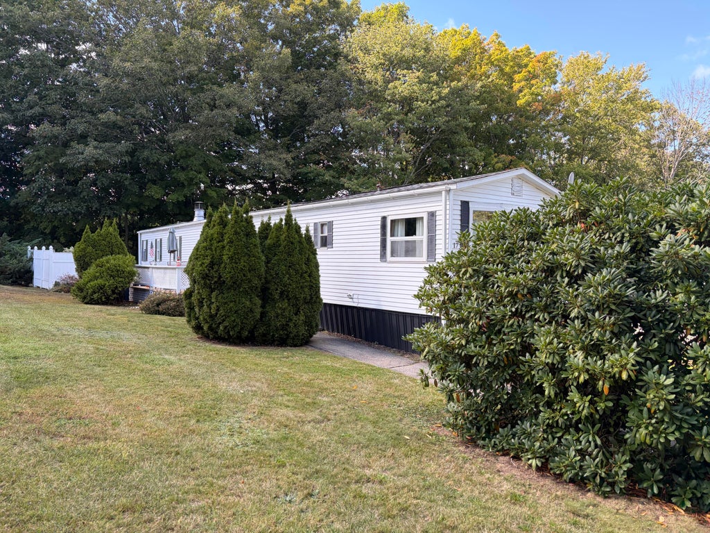 Photo of 17 Sandalwood Circle, Kittery, ME 03904 (MLS # 1682235)