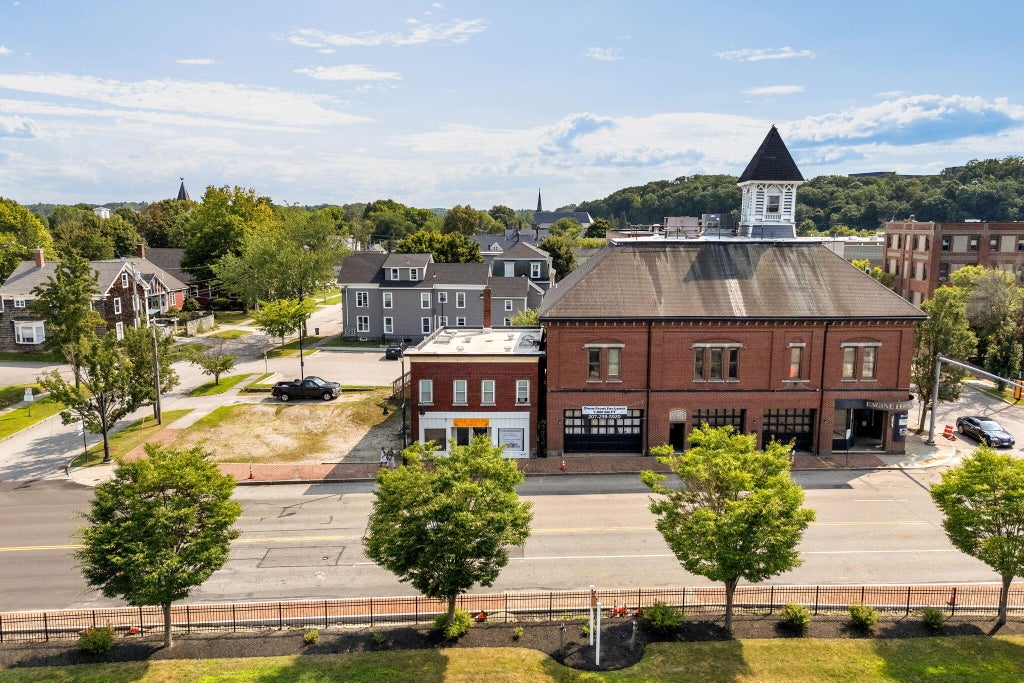Photo of 158 Court Street, Auburn, ME 04210 (MLS # 1677708)