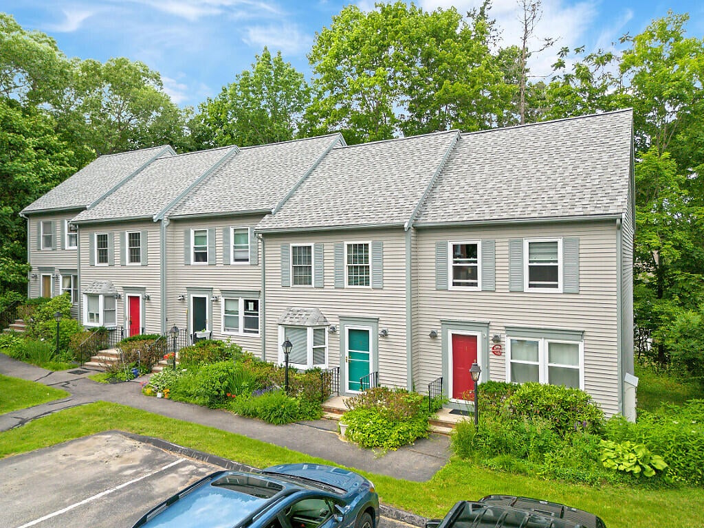 Photo of 83 Middle Street #4, Hallowell, ME 04347 (MLS # 1671527)