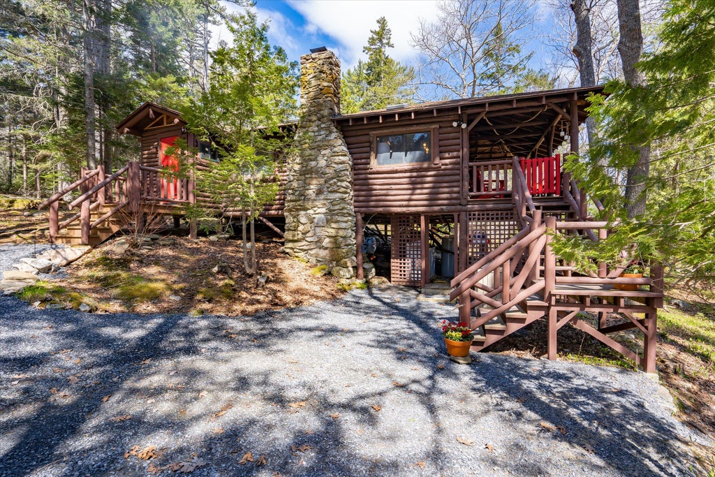 Photo of 4 Crooked Pine Road, Boothbay Harbor, ME 04538 (MLS # 1683458)