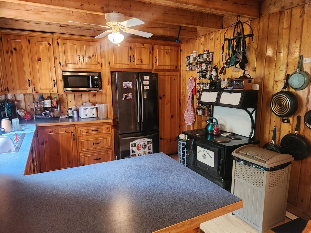 Photo of 19 Hemlock Park Drive, Jefferson, ME 04348 (MLS # 1669090)