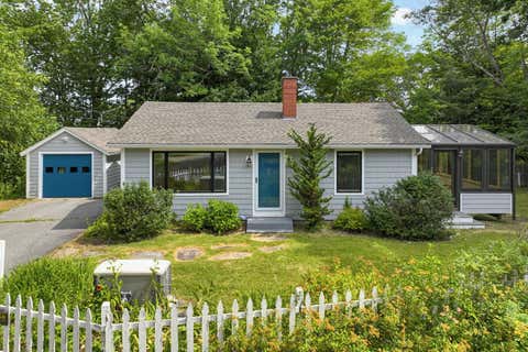 Photo of 13 Chapel Street, Freeport, ME 04032 (MLS # 1673192)