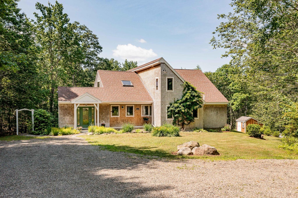 Photo of 2 Springbrook Way, Rockport, ME 04856 (MLS # 1671354)