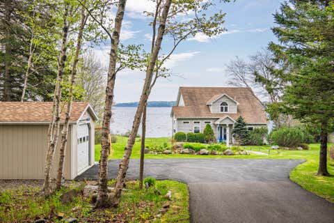 Photo of 1 Mussel Ridge Lane, Owls Head, ME 04854 (MLS # 1651627)