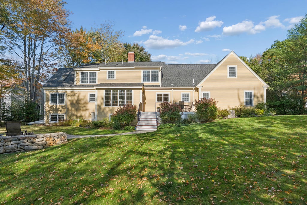 Photo of 134 Oakwood Drive, Yarmouth, ME 04096 (MLS # 1683665)