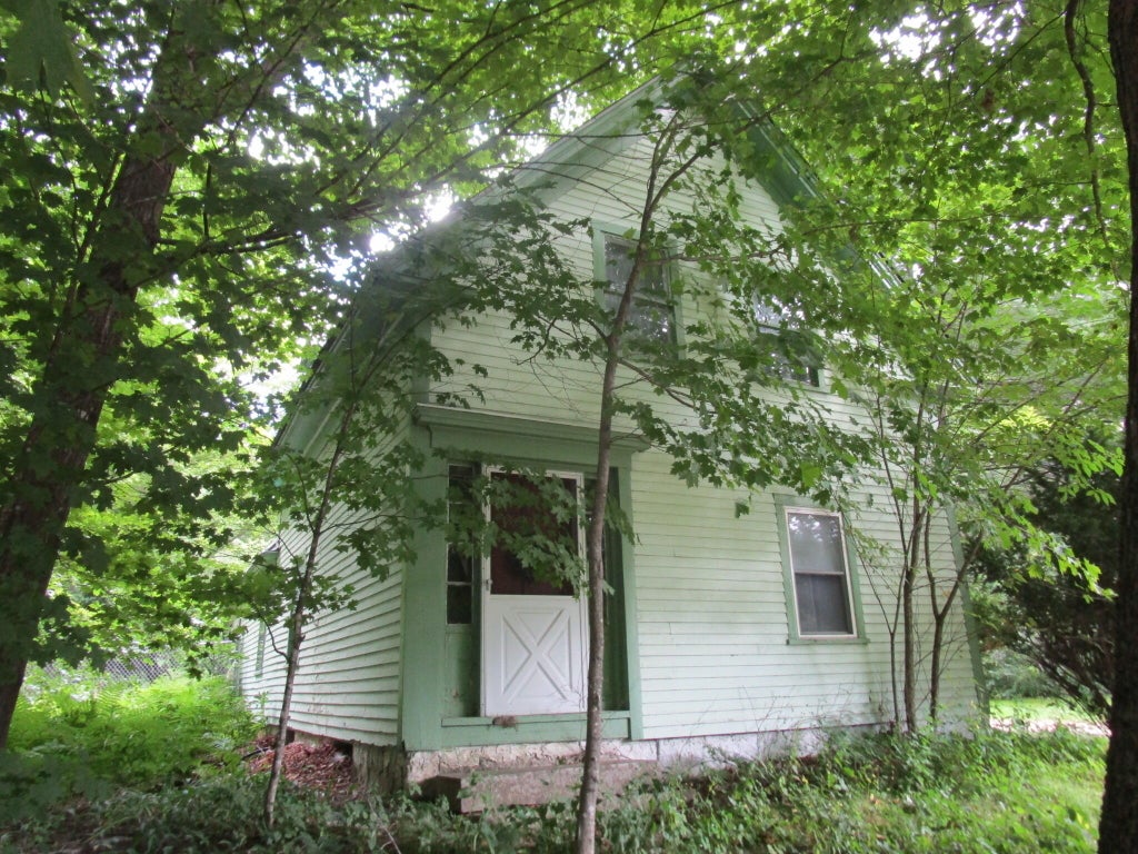 Photo of 462 Oxford Street, Paris, ME 04281 (MLS # 1674426)