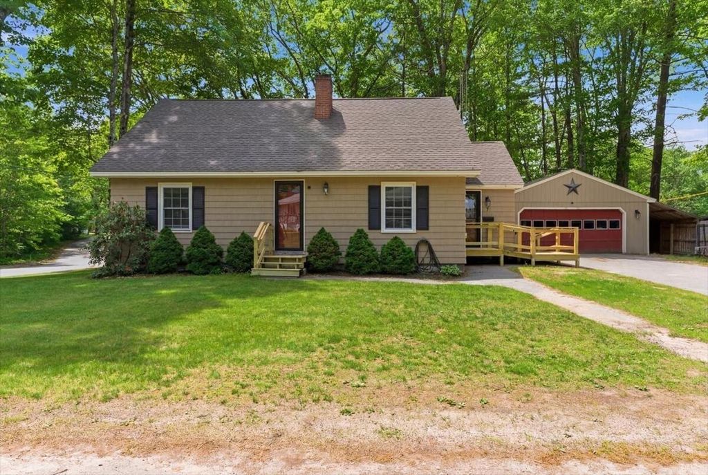 Photo of 7 1st Street, Lisbon, ME 04252 (MLS # 1666297)