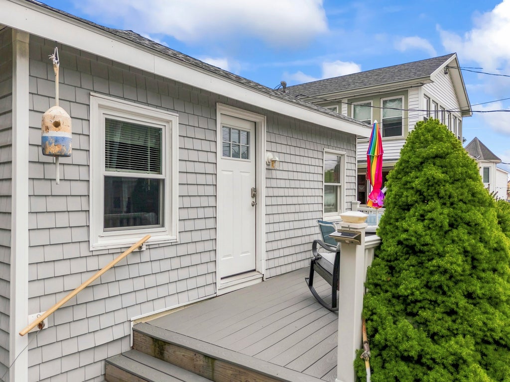 Photo of 28 Seacliff Avenue, Old Orchard Beach, ME 04064 (MLS # 1680976)