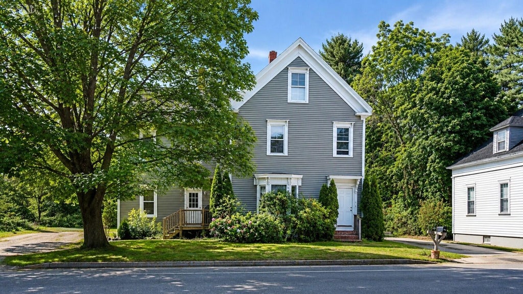 Photo of 32 Ossipee Trail W, Standish, ME 04084 (MLS # 1668037)