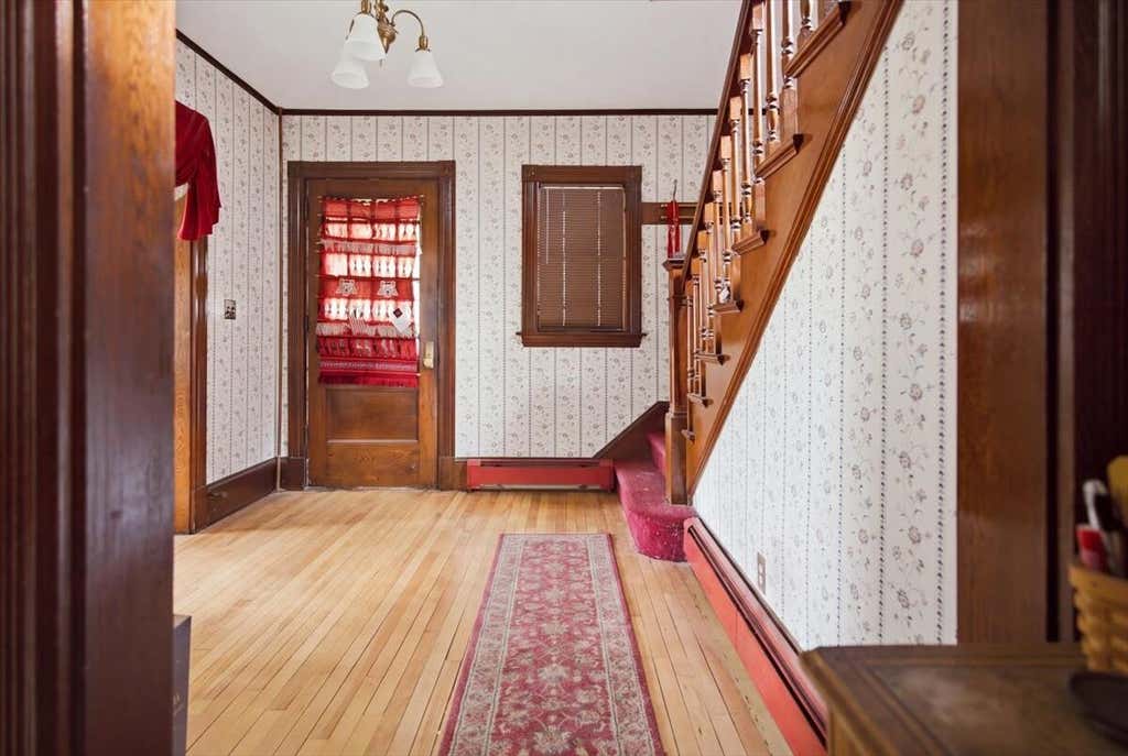 Photo of 27 W Dartmouth Street, Auburn, ME 04210 (MLS # 1676430)