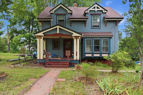 Photo of 27 W Dartmouth Street, Auburn, ME 04210 (MLS # 1676430)