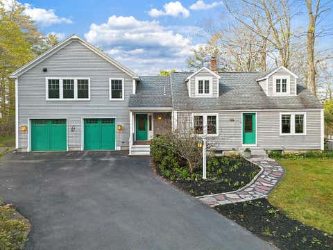 Photo of 183 Mountain Road, Falmouth, ME 04105 (MLS # 1662405)