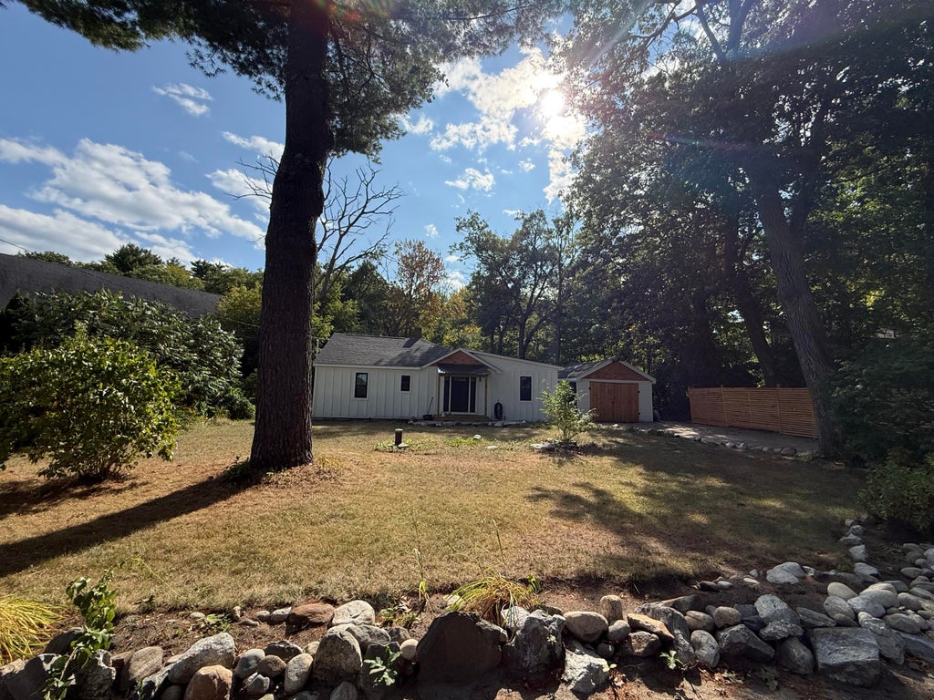 Photo of 4 Highland Avenue, Cumberland, ME 04021 (MLS # 1679788)