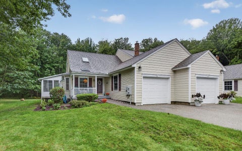 Photo of 17 Cambridge Court #17, Kennebunk, ME 04043 (MLS # 1680738)
