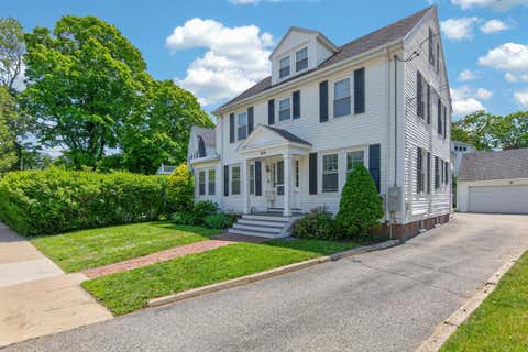 Photo of 104 Brighton Avenue, Portland, ME 04102 (MLS # 1674748)