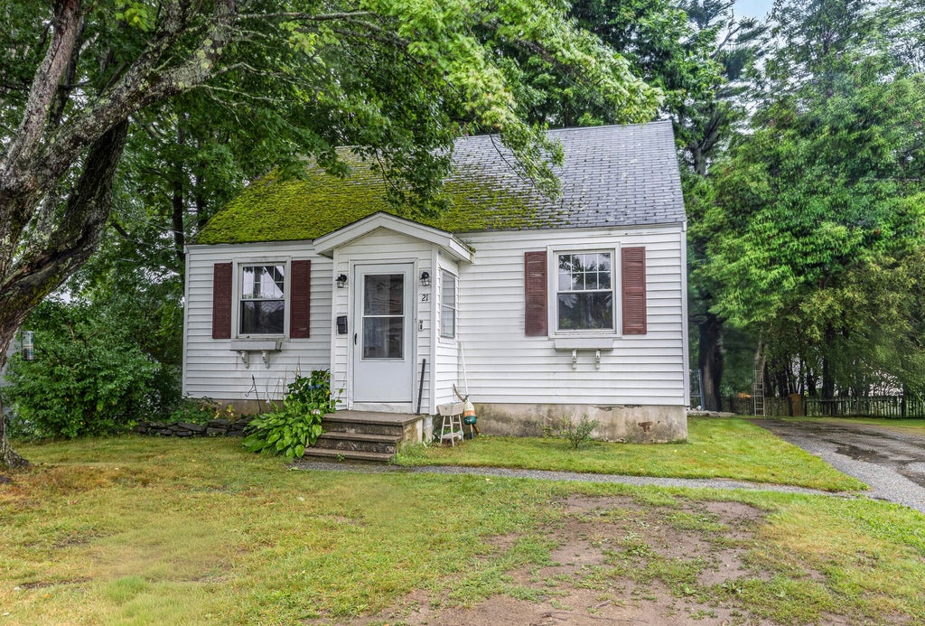 Photo of 21 Meadow Way, Cape Elizabeth, ME 04107 (MLS # 1675009)