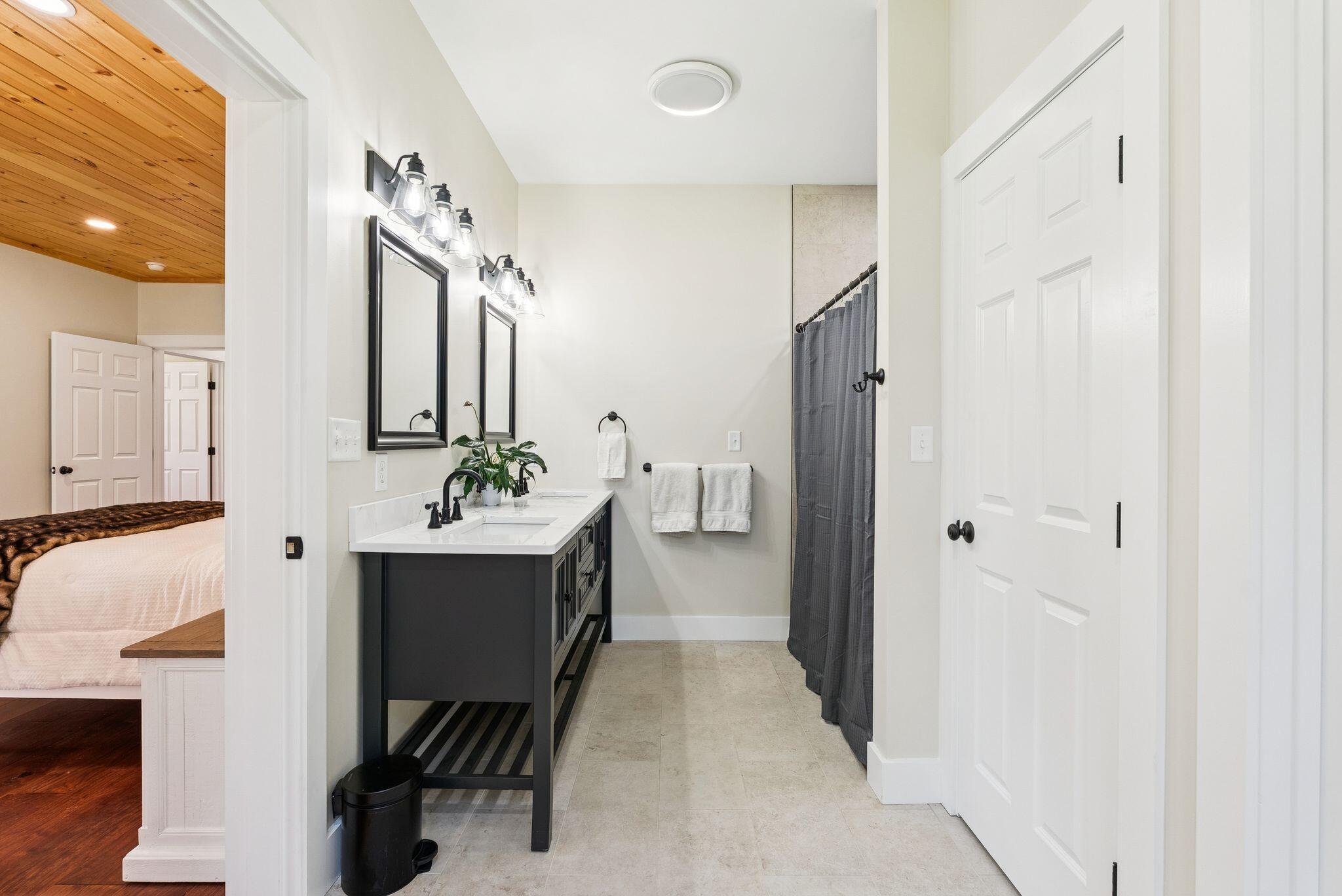 Casco, Maine, 04015, United States, 4 Bedrooms Bedrooms, ,5 BathroomsBathrooms,Residential,Active,2045792