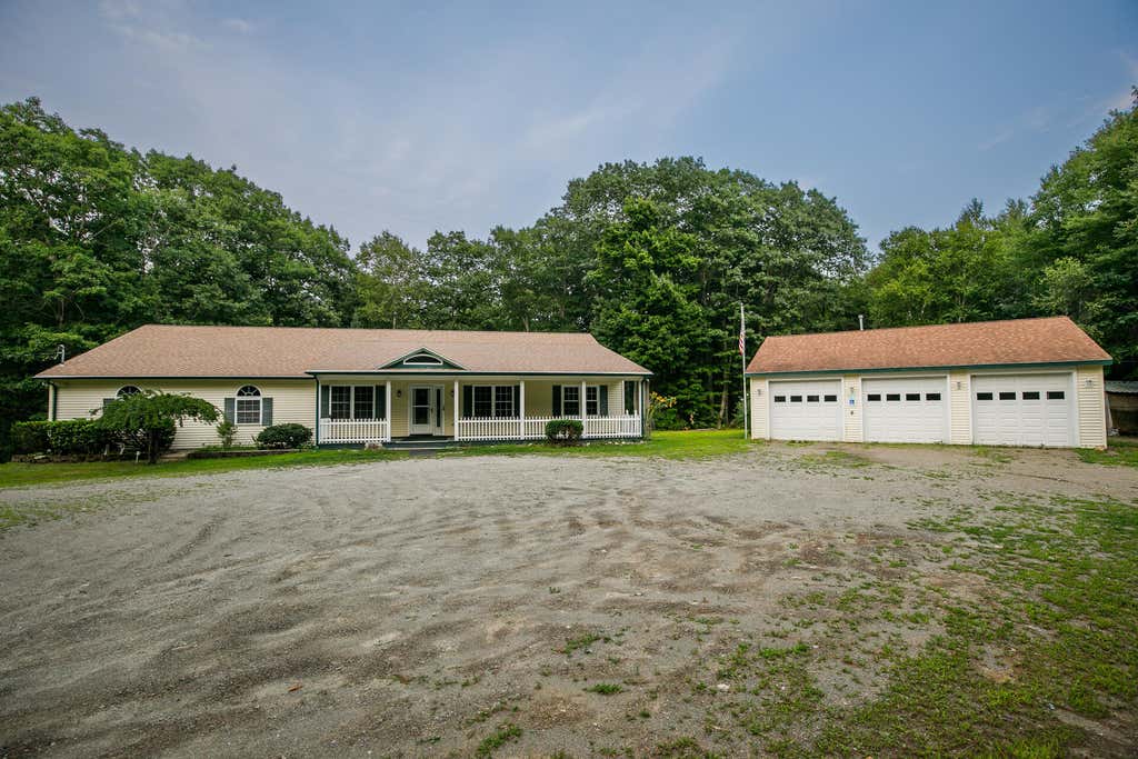 Photo of 20 Gabradak Lane, Chelsea, ME 04330 (MLS # 1676148)
