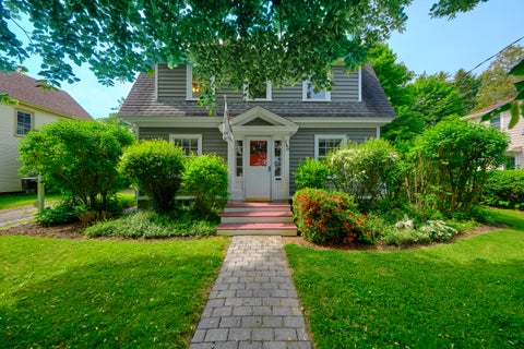 Photo of 140 Talbot Avenue, Rockland, ME 04841 (MLS # 1669398)