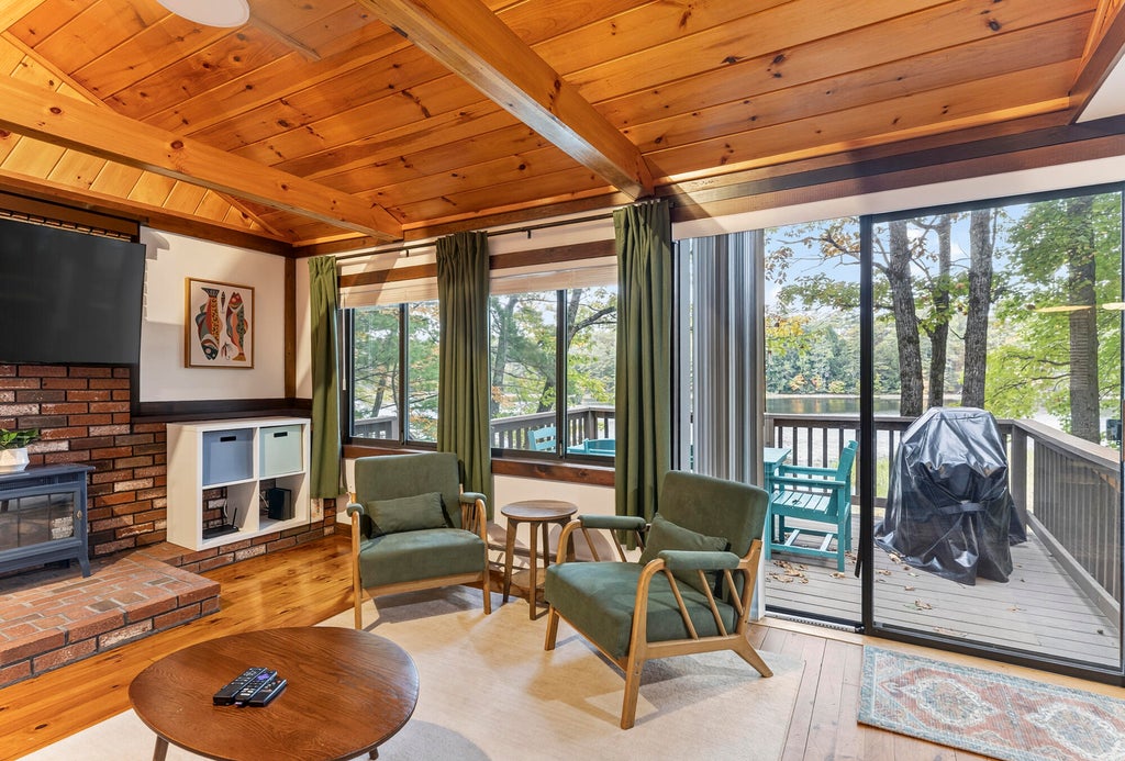 Photo of 186 Hogan Pond Lane, Oxford, ME 04270 (MLS # 1684429)