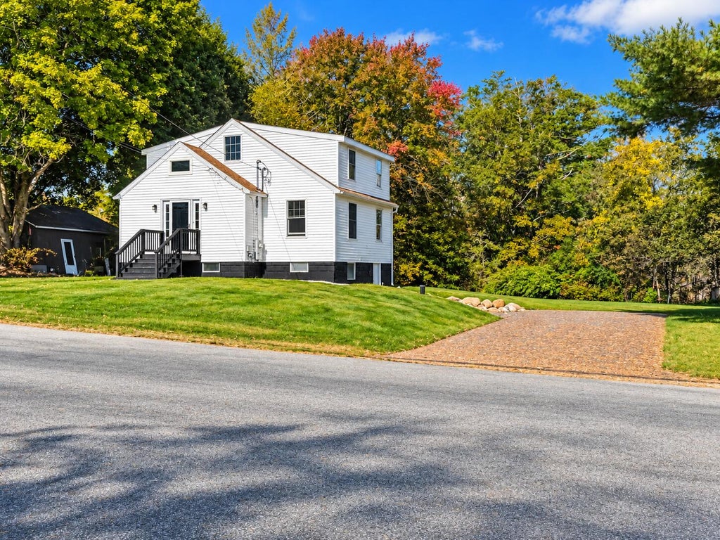 Photo of 185 Depot Road, Eliot, ME 03903 (MLS # 1683594)