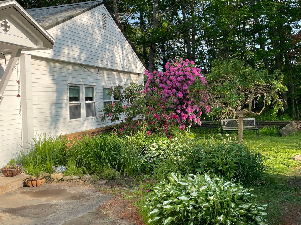 Photo of 494 Wiscasset Road, Boothbay, ME 04537 (MLS # 1682385)