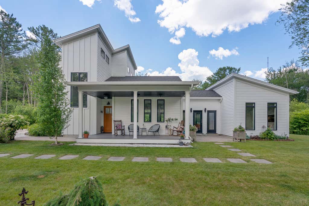 Photo of 12 Wallace Street, Kennebunk, ME 04043 (MLS # 1659088)