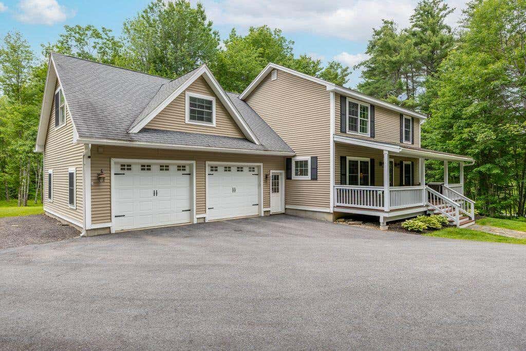Photo of 147 Spiller Hill Road, Raymond, ME 04071 (MLS # 1669520)