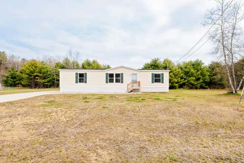 Photo of 119 Rosewood Drive, Farmington, ME 04938 (MLS # 1662123)