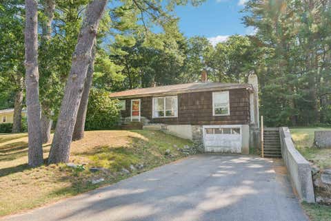 Photo of 15 Mallett Drive, Topsham, ME 04086 (MLS # 1677435)