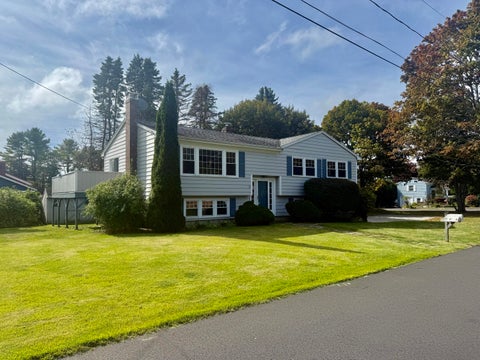 Photo of 1 Dean Way, Cape Elizabeth, ME 04107 (MLS # 1679295)