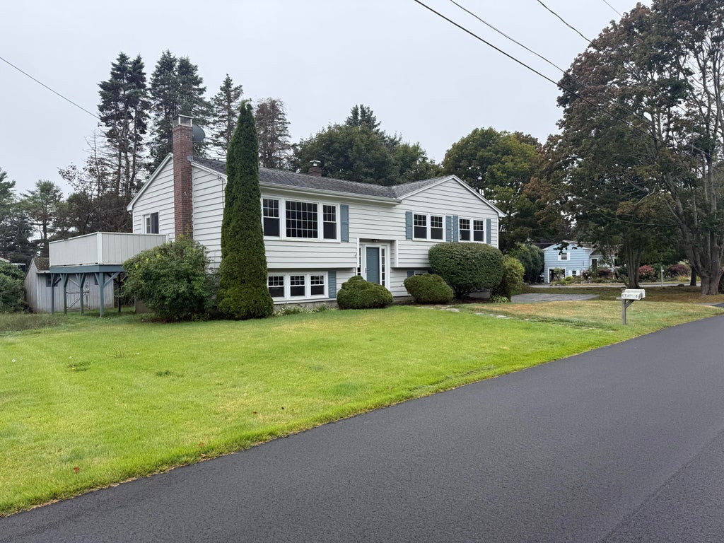 Photo of 1 Dean Way, Cape Elizabeth, ME 04107 (MLS # 1679295)