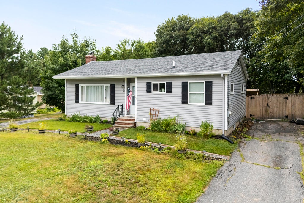Photo of 21 Hillcrest Street, Gardiner, ME 04345 (MLS # 1676489)