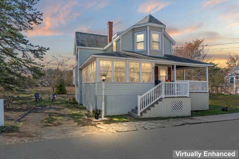 Photo of 17 Randall Avenue, Old Orchard Beach, ME 04064 (MLS # 1664913)