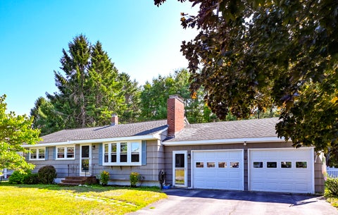 Photo of 21 Vernon Road, Cape Elizabeth, ME 04107 (MLS # 1672124)