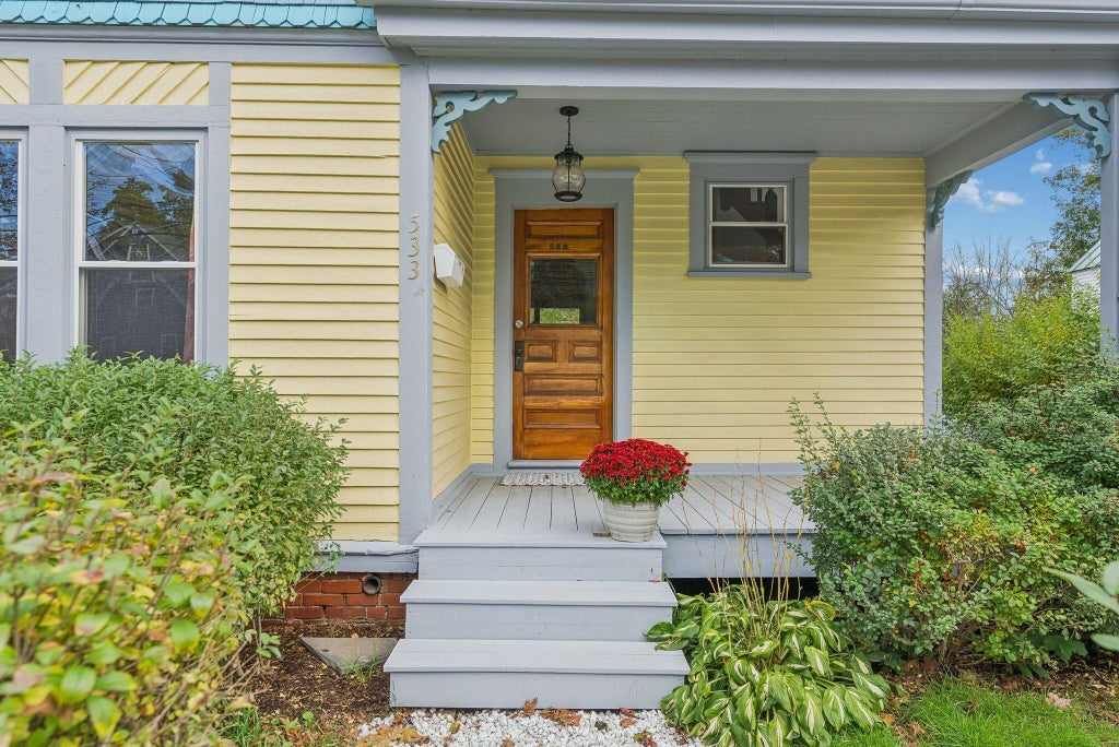 Photo of 533 High Street, Bath, ME 04530 (MLS # 1683978)