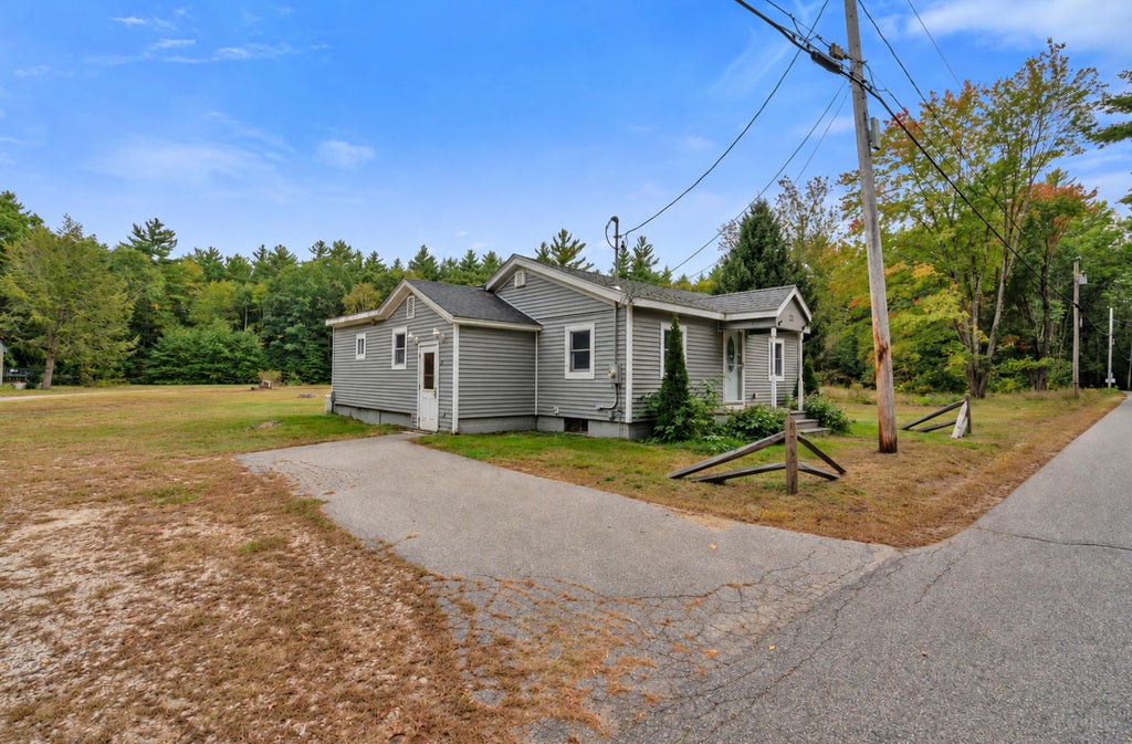 Photo of 22 Waterside Lane, South Berwick, ME 03908 (MLS # 1682634)