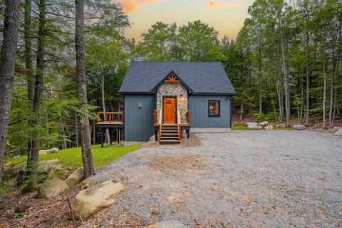Photo of 119 Acorn Drive, Woodstock, ME 04219 (MLS # 1678858)