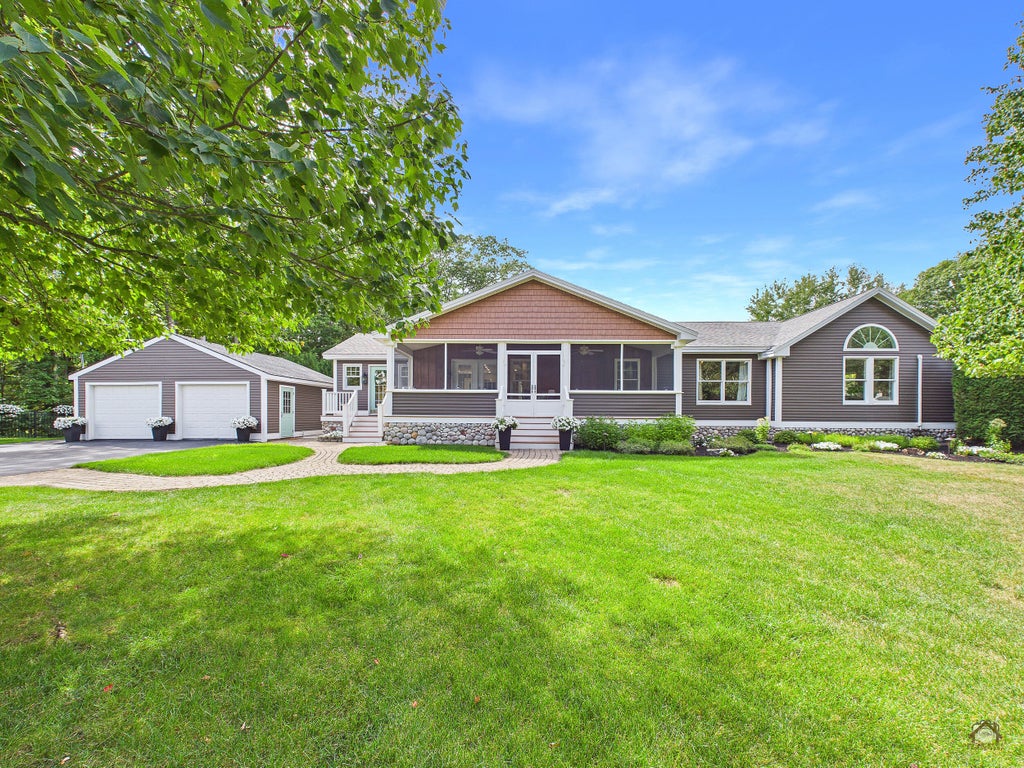 Photo of 18 Charles Street, Manchester, ME 04351 (MLS # 1678199)
