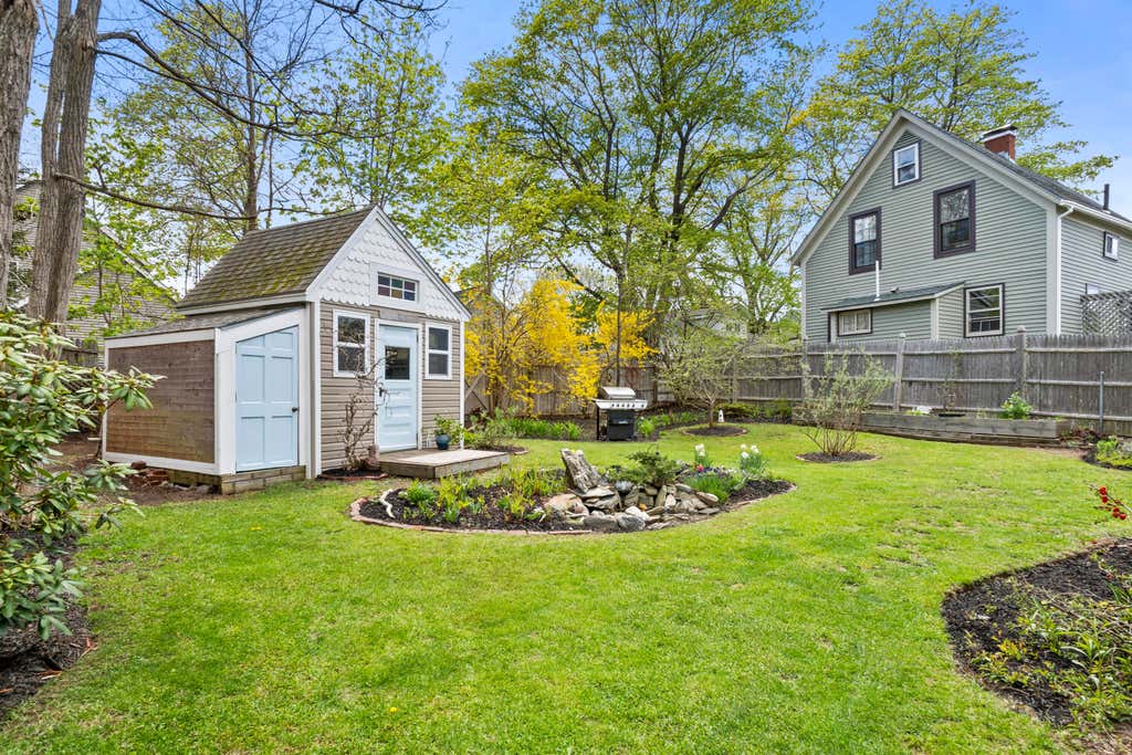 Photo of 17 Elizabeth Street, Portland, ME 04108 (MLS # 1662226)
